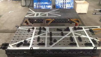 凱創(chuàng)三維柔性焊接平臺(tái)安裝現(xiàn)場(chǎng) 凱創(chuàng)三維柔性焊接平臺(tái)安裝現(xiàn)場(chǎng)